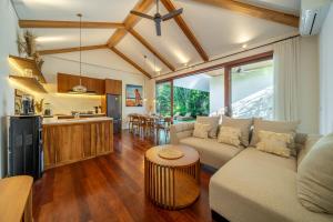 Kesari 5 - Beachside Bliss - Brand New 3BR Villa with Huge Pool