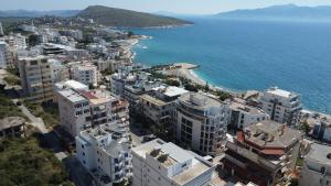 Luxury Studios - Steps from the Beach