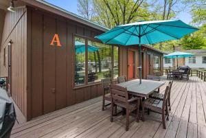 Two-Bedroom House room in Twin Oaks A