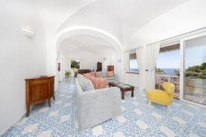 Oliveto Capri apartments