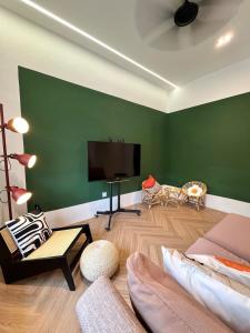 Peranakan House Convenient Stay near Jonker 6-12 pax