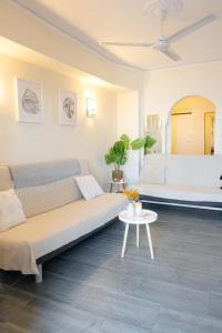 Sea La Vie - Beachfront Retreat