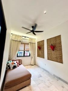 Peranakan House Convenient Stay near Jonker 6-12 pax
