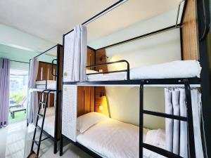 55 Hostel Soi Phetkasem 51