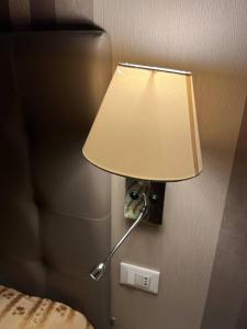 Camera matrimoniale ROMA TERMINI con bagno privato