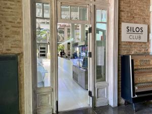 Huge duplex in Silos de Dorrego