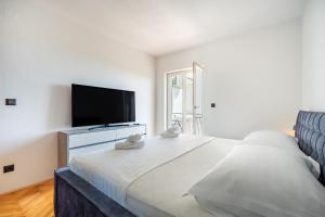 Apartment Rina with Heated Jacuzzi