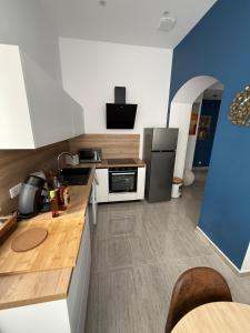 F3 centre-ville, parking privé