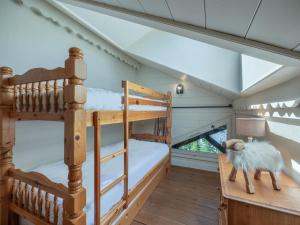 Appartements Duplex 8 pers a Meribel Village, Sauna, Garage, Proche Piste et Commerces - FR-1-566-69 : photos des chambres