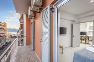 Port View Modern Apartment, Corfu Town
