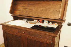 Pietra Corva - Monticello Apartments