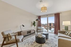 Belfast City Centre, Sleeps 6 I Long Stay