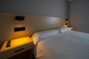 EightRooms La Rioja Pension