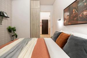 University 5 beds with 4 bedrooms for groups old city