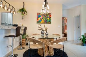 Custom decor-sleeps 6 with 2 pools- Condo near beach-Puerto Morelos Mexico,Casa Yellowstone