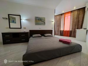 2 кімнатна студія біля ТРЦ Гулівер