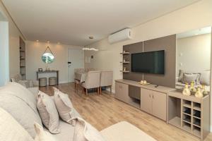 Apto 2 dorm. Bem localizado