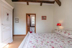 B&B / Chambres d'hotes Chambre Chambord - Piscine interieure - Jacuzzi : photos des chambres