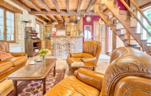 Maisons de vacances Charmante Maison Avec Piscine : photos des chambres