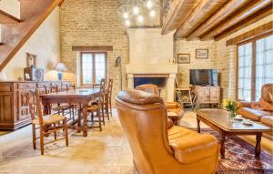 Maisons de vacances Charmante Maison Avec Piscine : photos des chambres