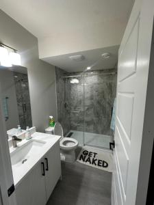 Beautiful 2 bedroom 2 bath in NW Calgary