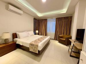 Sheryll Escapes - La Grande Poolside 1 BR with Bathtub, WiFi & Netflix