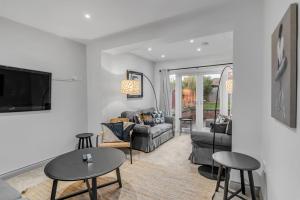 7 Bed House Pitchford Road