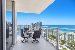 Luxury 2Br Front Ocean & Bay View, Amazing Pools