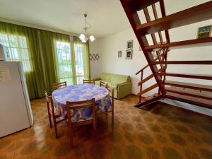 Townhouse with private garden