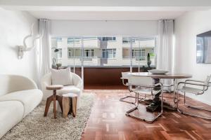 Luxurious flat on Beach Road Sea Point