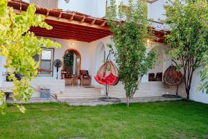 Tranquil Villa in Fayoum Private Pool Garden Lake Access