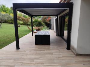 Villas Chamarte villa piscine chauffees jardin cloture Aix en Provence : photos des chambres