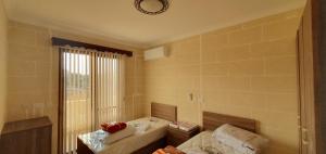 Traditional 3-Bed Apartment with Gozo Views in Xaghra