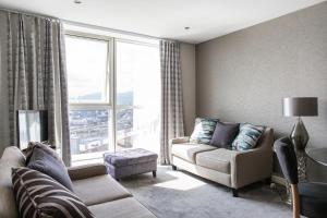 Luxury 5 Star I Heart of The City I Fabulous Views I Long Stay - 3hvězdičkové hotely ve městě Belfast