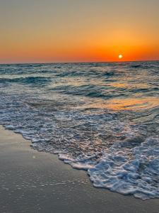 Modern family stay Near Marina and El Alamein Egyptians ONLYشقة غرفتين بغرفة مكيفه الساحل الشمالي الكيلو 77دقايق من العلمين و مارينا