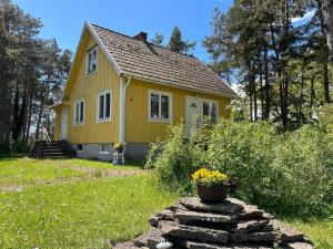 4 person holiday home in FÄRJESTADEN