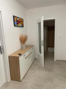 Apartments Njivice Bajcic