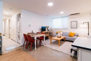 Quiet and Charming Seattle 2BR Walkable Location