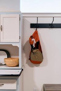 Quiet and Charming Seattle 2BR Walkable Location