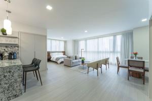 Studio for Rent in Panama with Relaxing Park Vistas