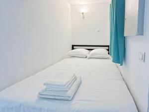 Élégance Azuréenne - piscine et parking