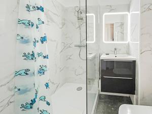 Appartements Elegance Azureenne - piscine et parking : photos des chambres