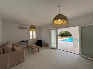 Villa climatisée, piscine privée et grand jardin