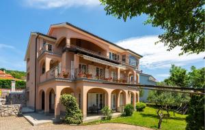 Beautiful Apartment In Kostrena