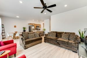 11 Mi to Utah Lake Newly Built Family Townhome!