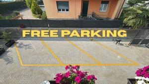 Free Parking Elmi - due passi dal Lago Maggiore