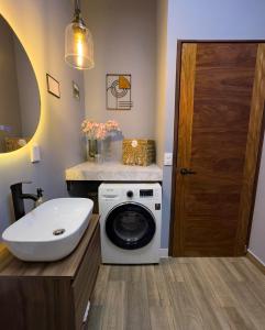 Mexico City Hipster Downtown Hideaway and Exclusive Amenities