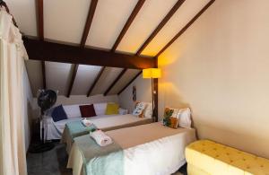 Lallybroch Suítes Paraty