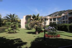 Superbe 2 pièce tout confort - AC, piscine, Park