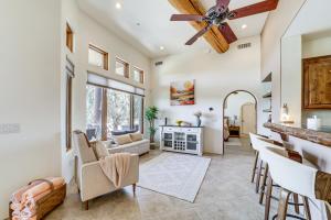 Hot Tub and Views Sedona Escape By Trails and Dining!